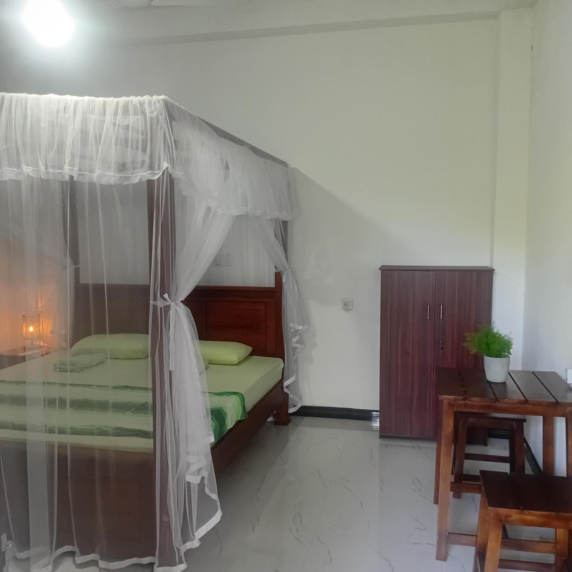Daasa Guest Mirissa Hotel Kamer foto